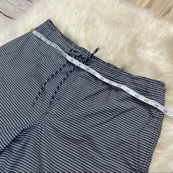 [Amazon Essentials] Striped Shorts - Picture 6 of 9